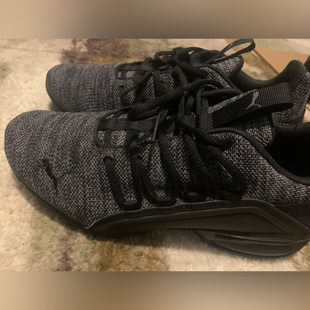 Women’s Puma shoes size 9.5